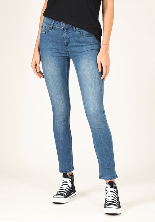 Jeans Mujer Elly Slim Fit Sky Blue