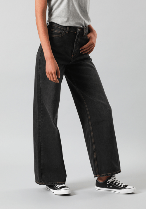 Jeans Mujer Tiro Alto Stella A Line Relaxed Fit Black Duns