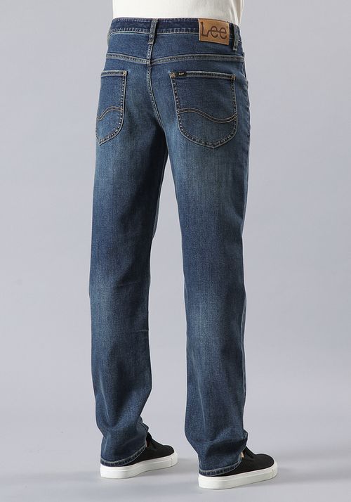 Jeans Hombre Tiro Alto Brooklyn Classic Straight Fit On The Road