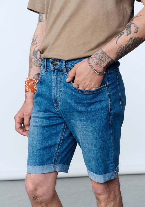 Short Denim Mid Blue Wash